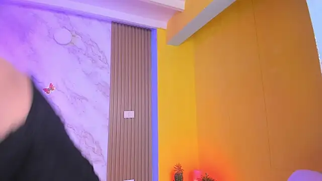 Megan_blue7's cam snapshot