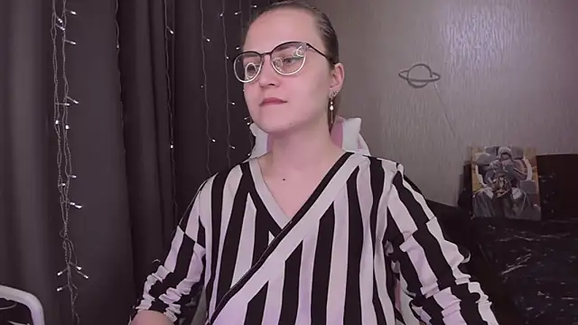 MissBrightShine's cam snapshot