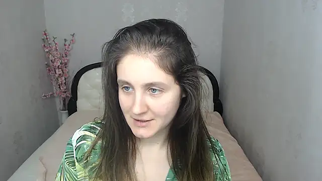 Holliy_Cooper's web cam