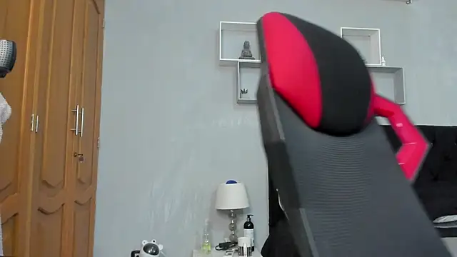 tyler_hank01's cam snapshot