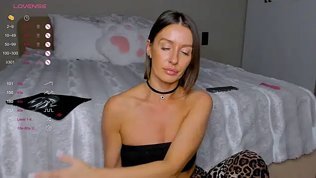 NejaSatin live sex cam