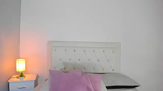 MELISSA_ALVAREZ's cam snapshot