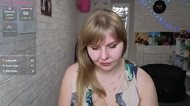 Lexy_Lait's cam snapshot