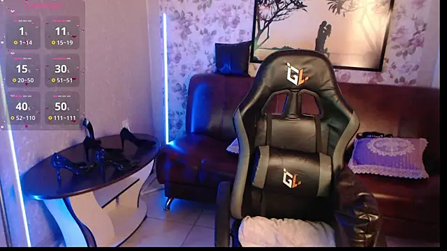 AliciaBlondes's cam snapshot