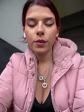 RiriRoseey live sex cam