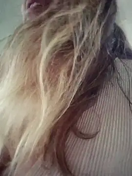 curvy_diva_'s cam snapshot