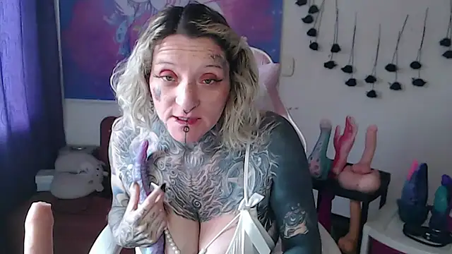 SLOPPYTITSS live sex cam