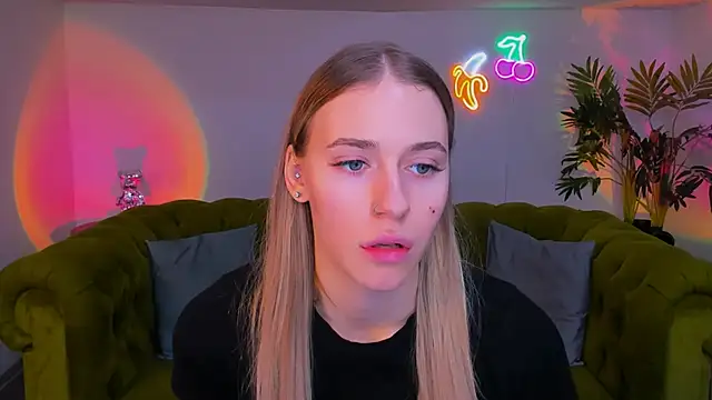 sassy_cutie live sex cam