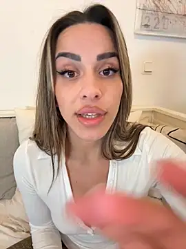 -Alisa's cam snapshot