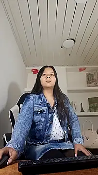 Charis_21's cam snapshot