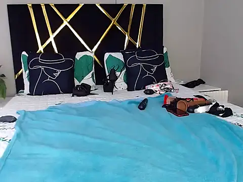 NaughtyVixen25 live sex cam