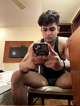 Vihaaanfucks live sex cam