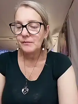 irinamaux live sex cam