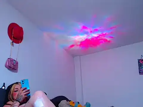 MARIANAWEED live sex cam