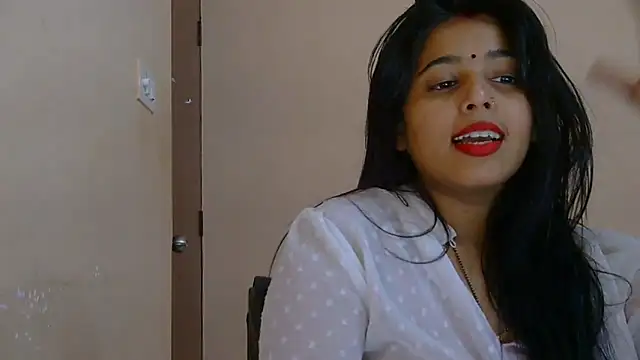 Cute-Simmi69 live sex cam