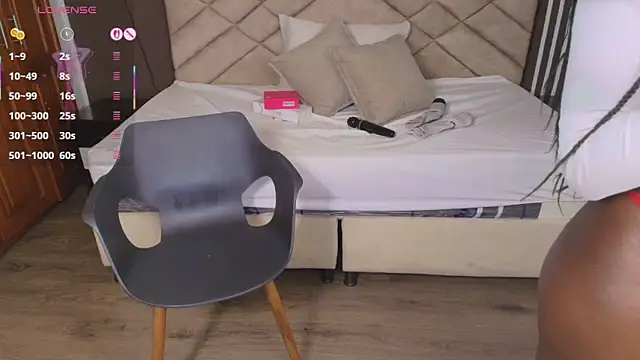 Raquel_jones's cam snapshot