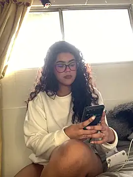 CaroBeach live sex cam