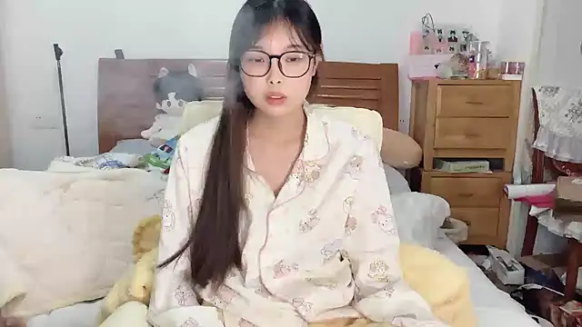 Akong11 live sex cam