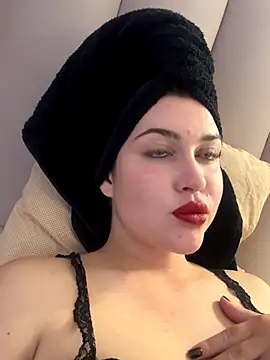 KikiWatson live sex cam