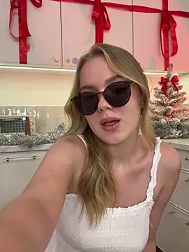 Little_Forest_ELF's cam snapshot