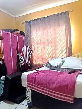 HappygalTheQueen's cam snapshot