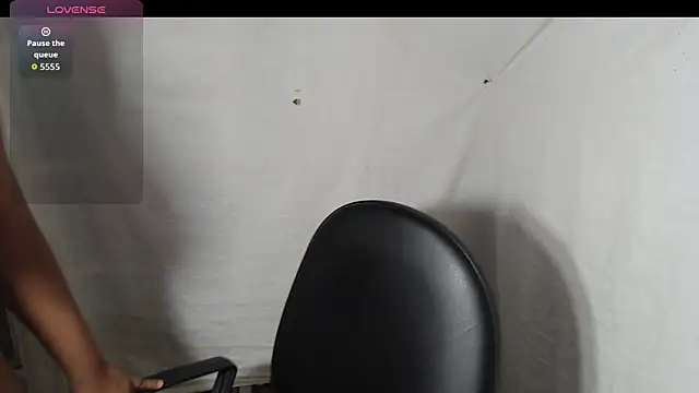 Clawdeen_gh's cam snapshot