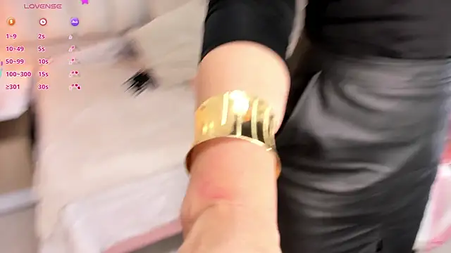 Clhoe_Johnson's cam snapshot