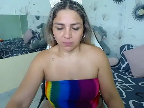 cum_bigass's cam snapshot