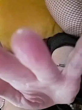 GypsyEsmeralda's cam snapshot