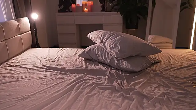 Faster_maci live sex cam