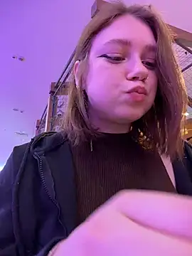 lucy-joy's cam snapshot