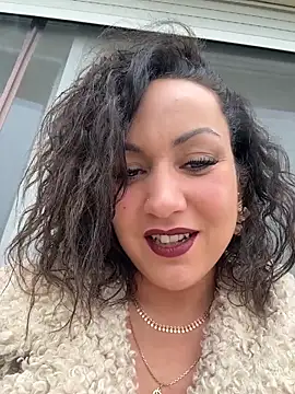 VeuveNoiire's cam snapshot