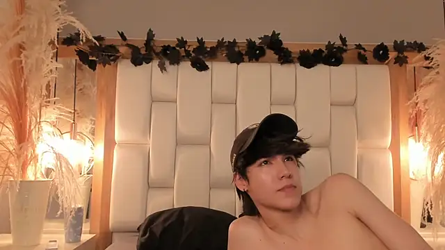 Daphne_And_Roger live sex cam