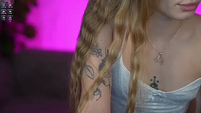 Angy_Netal's cam snapshot