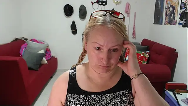 emperabigbootybigass's cam snapshot