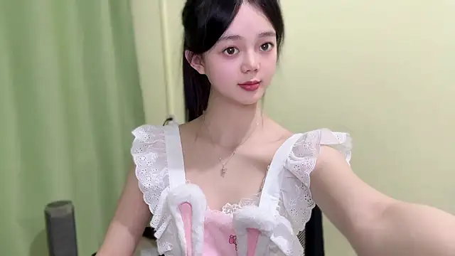 Nicole-13 live sex cam