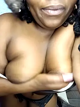 ThaBundaa's cam snapshot