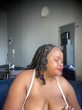 Curveysinaa's cam snapshot