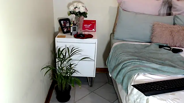 FitSelina66's cam snapshot