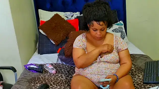 THESHORTQUEEN's cam snapshot