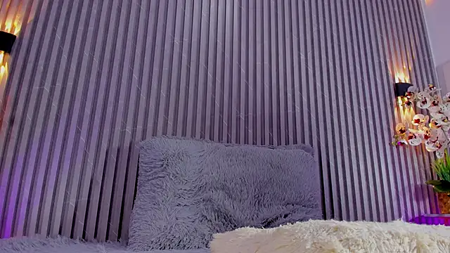 SOPHICOLLINS's cam snapshot