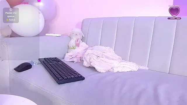 lourdes_moon22's cam snapshot