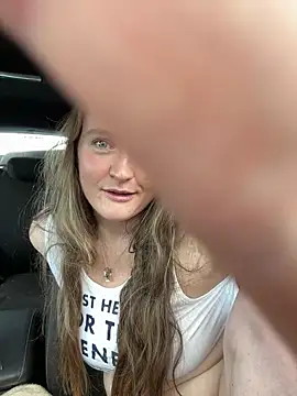 BustyBonnieUK live sex cam