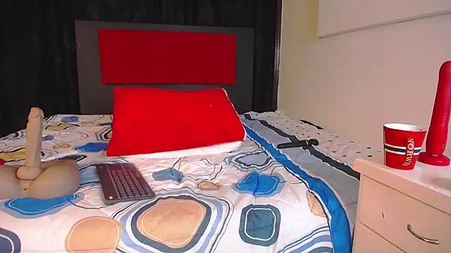 Miss_ellien's web cam