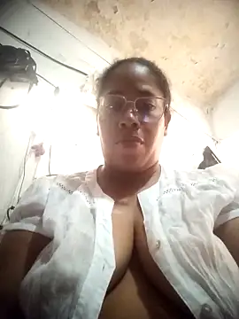 Big_ass_submissive's cam snapshot