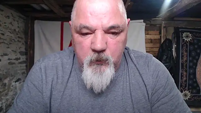 Newfiesausage1972's cam snapshot