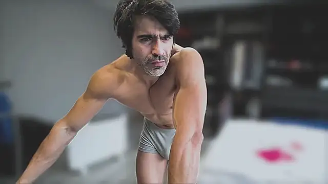 latinoo23bom's cam snapshot