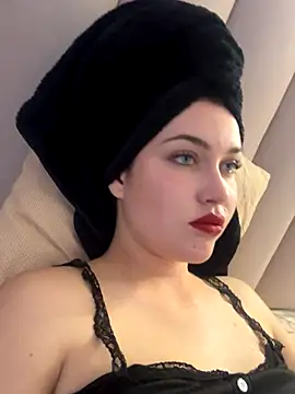 KikiWatson live sex cam