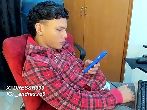 secret_justin7's cam snapshot