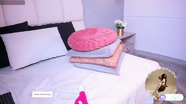 SaraMonroe1's cam snapshot